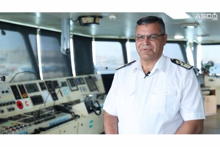40 illik təcrübəsinə baxmayaraq, hər səfərə hələ də ilk günkü məsuliyyətlə çıxan kapitan - VİDEO