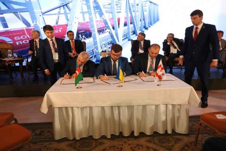 Azərbaycan, Gürcüstan və Ukrayna arasında tranzit yük daşınmasına dair saziş imzalanıb