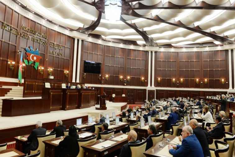 Parlament “AÇG” üzrə yeni sazişi təsdiq edib