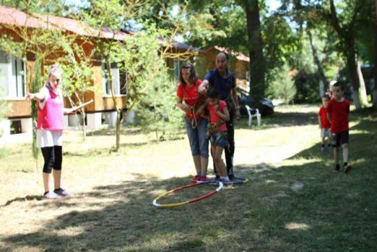 Dənizçi ailələri “Atam, anam və mən” adlı idman-turizm yarışında iştirak edib