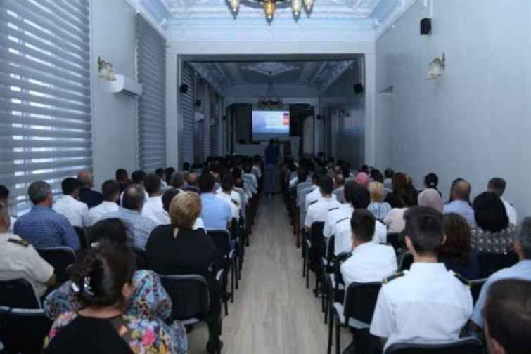AZTV Dəniz Akademiyasında keçirilən “Açıq qapı günü”ndən sujet hazırlayıb