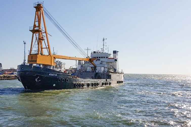 AXDG-nin “Atlet-8” kran gəmisi əsaslı təmir edilib