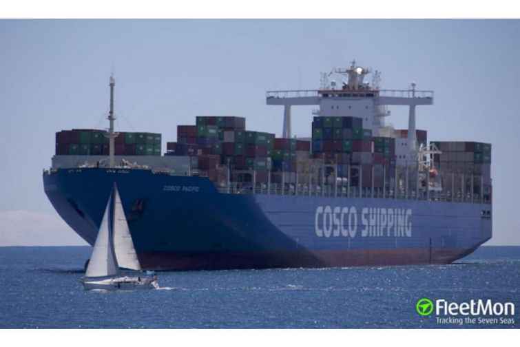 “COSCO Pacific” gəmisində yanğın baş verib