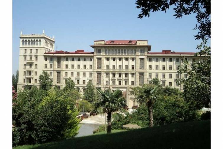 Operativ Qərargah: Ölkə ərazisində xüsusi karantin rejimi mayın 4-dək uzadıldı
