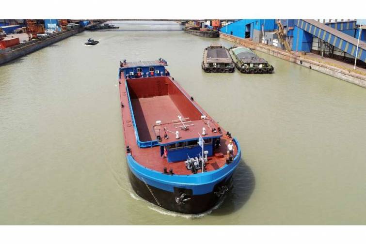 Çində elektriklə çalışan kargo gəmisinin test səfəri uğurla başa çatıb