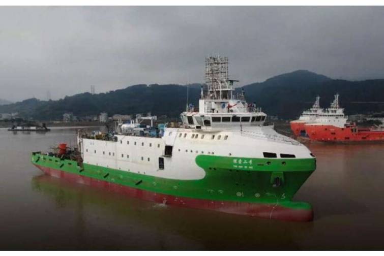Çinin ilk batiskaf daşıyan gəmisi - VİDEO