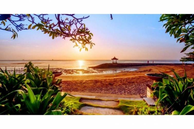Bali adası turistlərin üzünə açılır