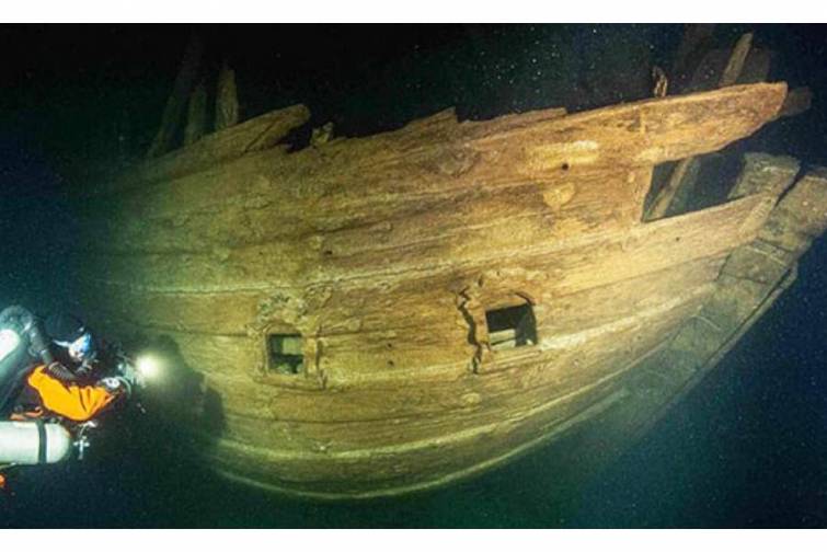 Baltik dənizindən 400 illik tarixi olan gəmi tapılıb