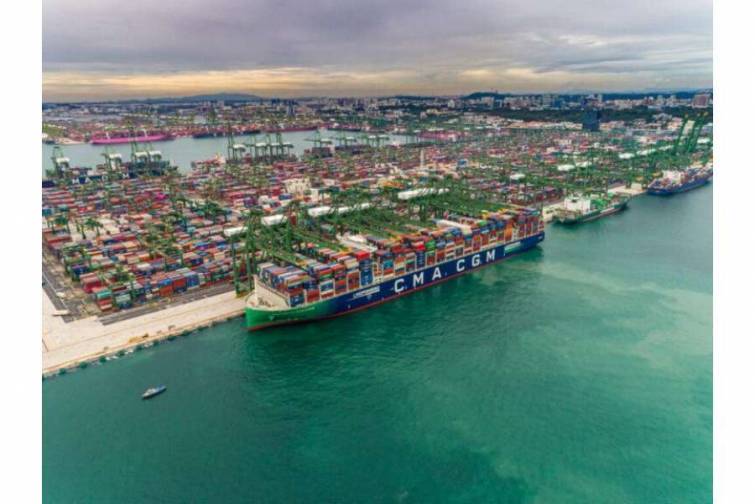 “CMA CGM” şirkətinə məxsus konteyner gəmisi rekord vurub