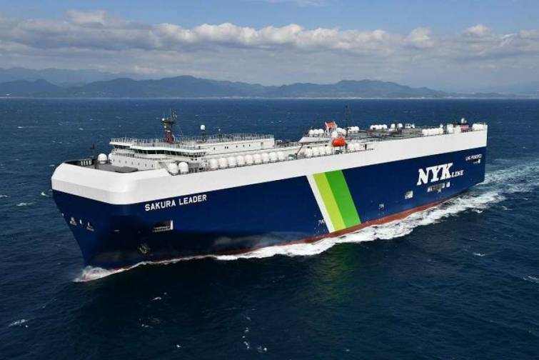 Yaponiyanın yalnız LNG ilə çalışan ilk avtomobil daşıyan gəmisi istismara verilib