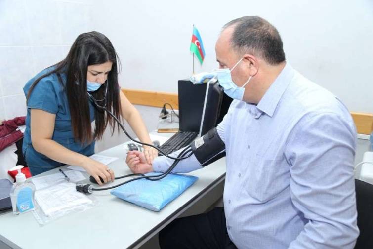 Gəmi təmirçiləri könüllü qanvermə aksiyasında iştirak ediblər