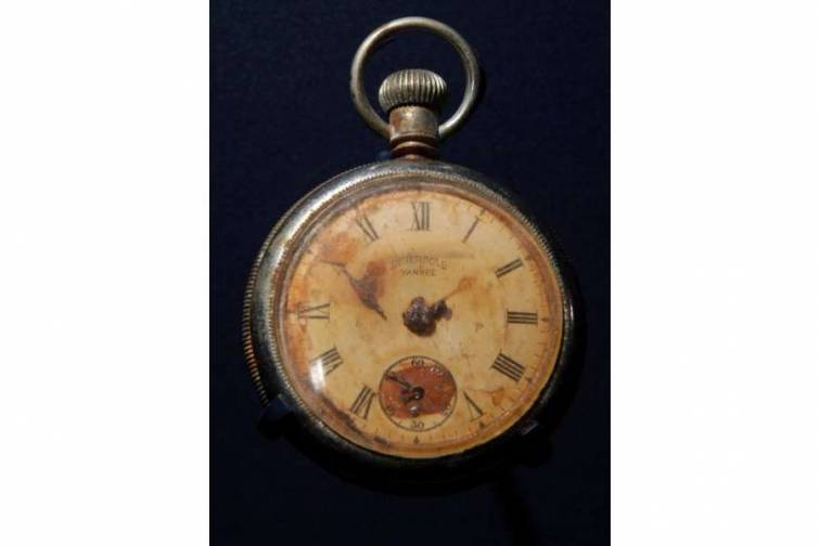 “Titanik” gəmisindəki qəhrəmanın saatı