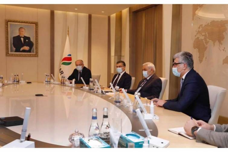 SOCAR “Total” şirkəti ilə “Abşeron” yatağında həyata keçirilən işləri müzakirə edib