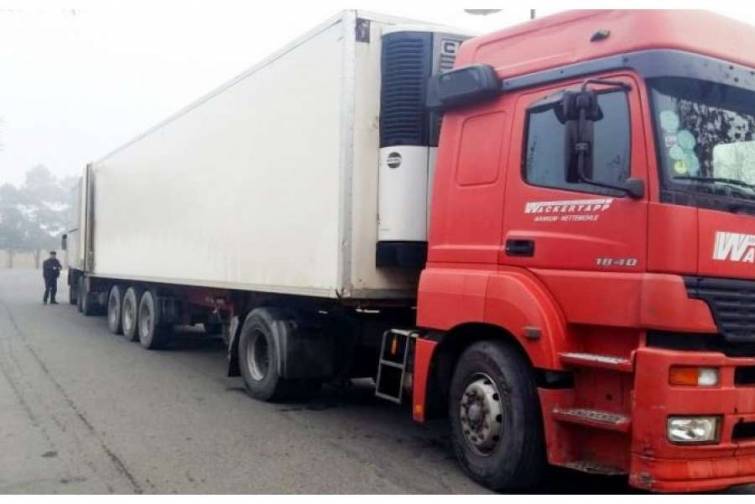 ASCO 779 qaçqın və məcburi köçkün ailəsini bayram sovqatı ilə sevindirib