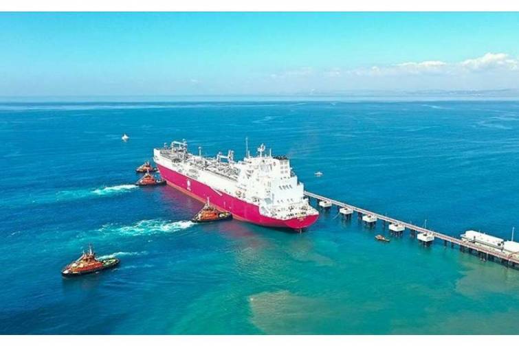Türkiyənin ilk LNG gəmisi ölkəyə gətirilib