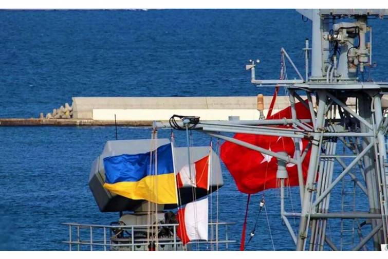 Türkiyə Ukrayna üçün müasir hərbi gəmi inşa edəcək