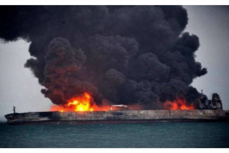 Suriyanın Latakiya limanında tankerdə partlayış baş verib