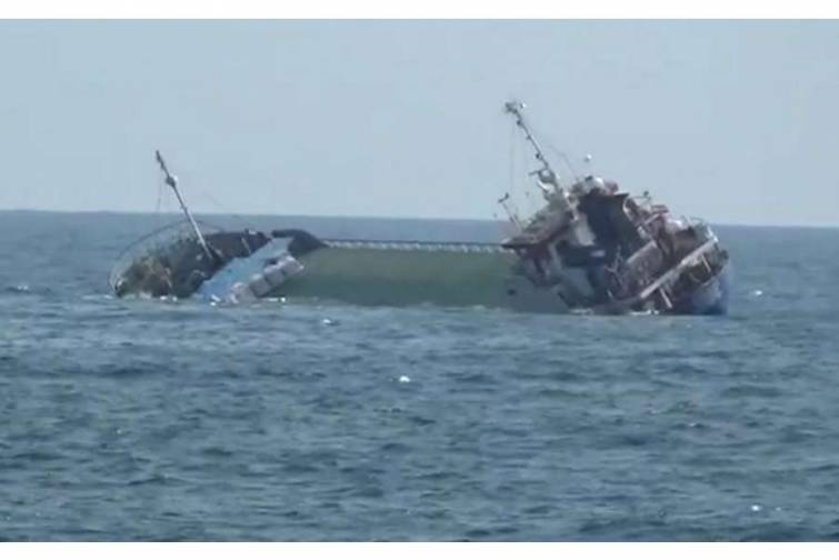 Egey dənizində gəmi batıb, 18 nəfər itkin düşüb