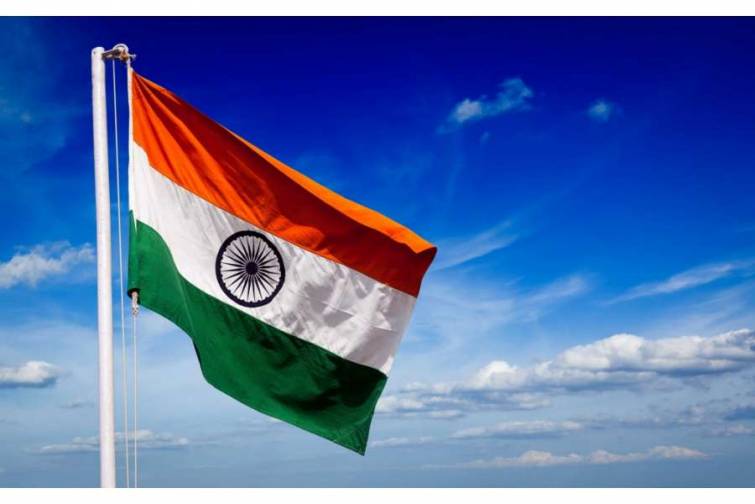 Hindistanda g&ouml;yərtəsində 100 sərnişin olan iki gəmi batıb