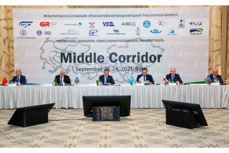 Bakıda Orta Dəhlizin mühüm rolu və region ölkələri arasında nəqliyyat əlaqələrinin daha da artırılması sahəsində ümumi maraqlar müzakirə olunub