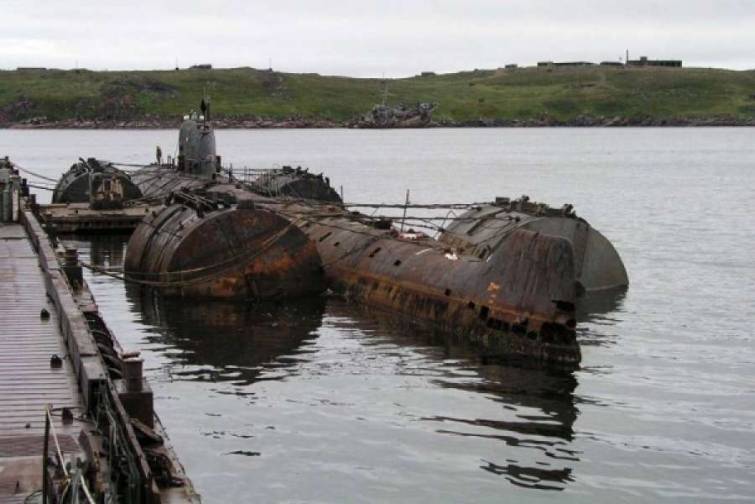 Karsk dənizinin dibindəki sualtı gəmilər qaldırılacaq