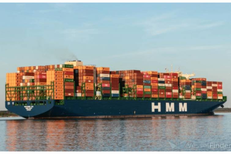 Cənubi Koreya hökuməti “HMM” konteyner xəttindəki payını satmaq istəyir