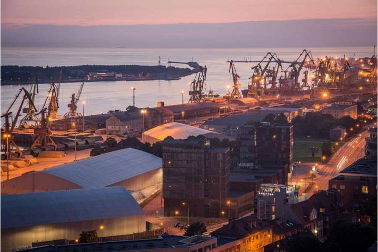 Litvanın Klaypeda limanında Çinin sanksiyaları səbəbindən yük dövriyyəsinin 30-40% azalacağını düşünürlər.