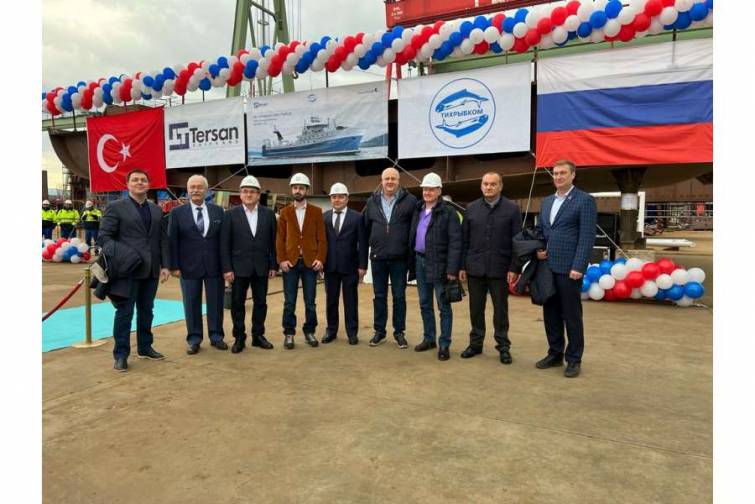 “Tersan” gəmiqayırma zavodunda Rusiya balıqçıları üçün nəhəng trauler inşa edilir