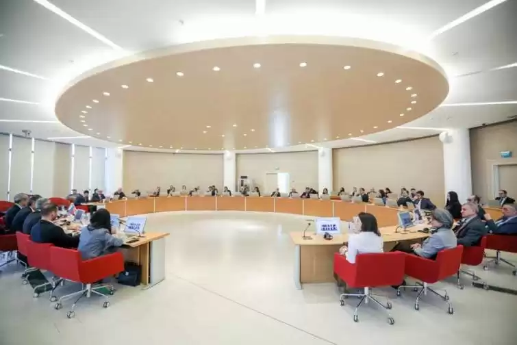 Sənaye sektoru ilə ali təhsil arasında boşluqların aradan qaldırılmasına dair müzakirələr aparılıb