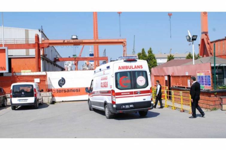 İstanbulda bir gəmidə karbon qazı sızması nəticəsində dörd işçi zəhərlənib
