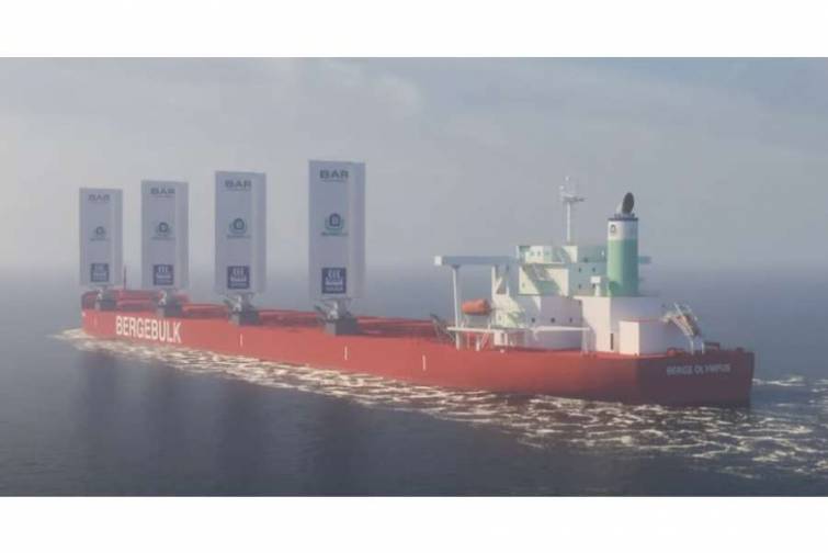 200 min ton yük daşıyan gəmi yelkənləri qaldırır - VİDEO