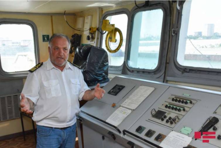 Dəniz&ccedil;i şair: 