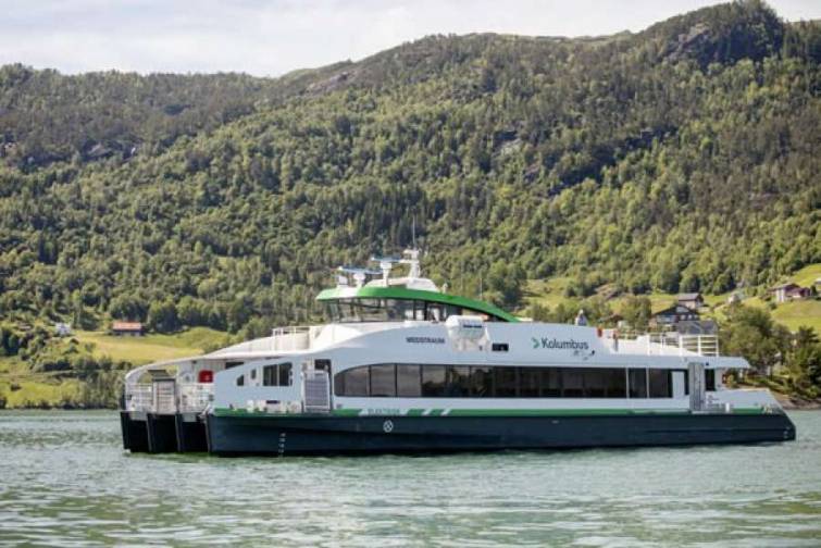 İlk y&uuml;ksək s&uuml;rətli elektrik bərəsi istismara hazırdır