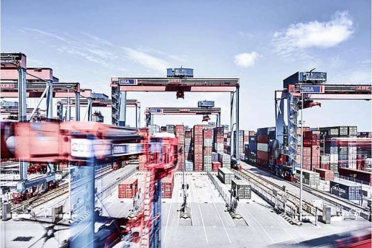 Hamburq limanında konteyner gəmiləri üçün elektrik stansiyası tikiləcək