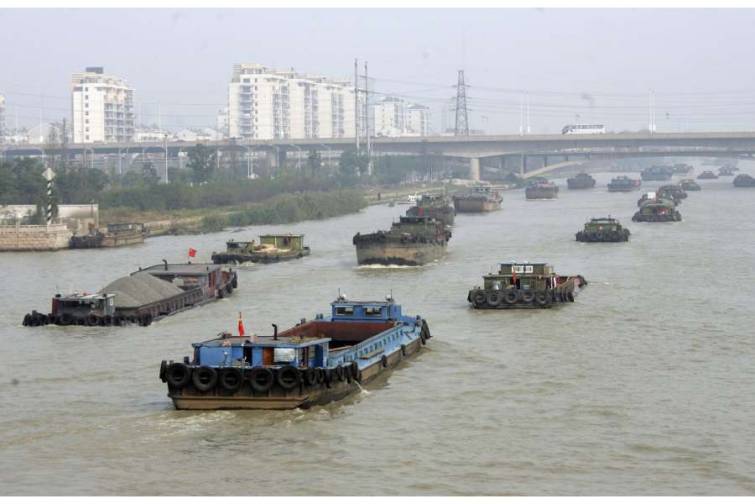 İyulda su nəqliyyatı ilə 738,99 milyon ton y&uuml;k daşınıb