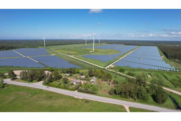 Riqa limanında g&uuml;nəş panelləri parkı tikiləcək