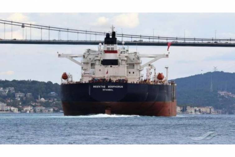 Türkiyə neft tankerlərinin boğazlardan keçməsi üçün sığorta tələbi tətbiq edib