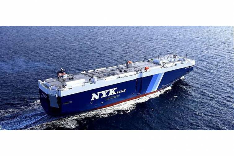 Ammonyakla işləyən yedək gəmisi hazırlayırlar