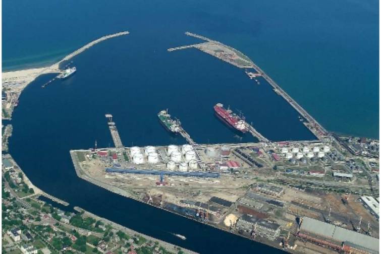 Ventspils limanına 1386 gəmi yan alıb