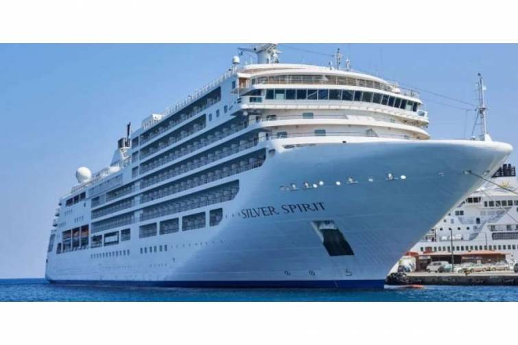 Məhdudiyyətlərin yumşaldılmasından sonra beynəlxalq kruiz gəmisi son &uuml;&ccedil; ildə ilk dəfə Honkonq limanına yan alıb