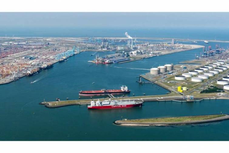 Niderland LNG terminallarının perspektivli layihələrindən birini qeyri-m&uuml;mk&uuml;n elan edib