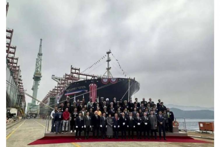 Yeni konteynerdaşıyan xeyriyyə&ccedil;iliyi ilə tanınan gəmi&ccedil;ilik maqnatının şərəfinə &ldquo;Sammi Ofer&rdquo; adlandırılıb