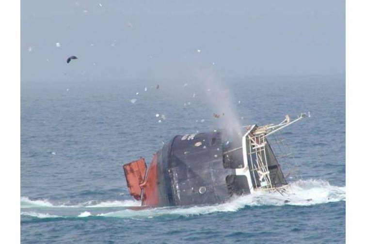 Çinə məxsus gəmi batıb, heyət üzvlərinin hamısı itkin düşüb