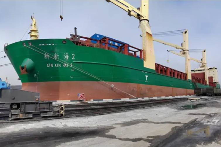 Çin xəttə beş buzqıran sinifli gəmi buraxacaq