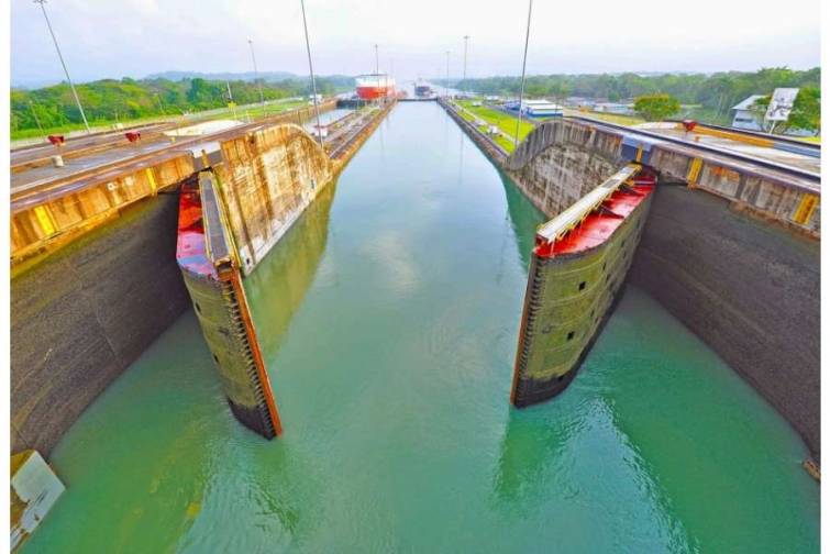 Panama kanalından 14 080 gəmi keçib