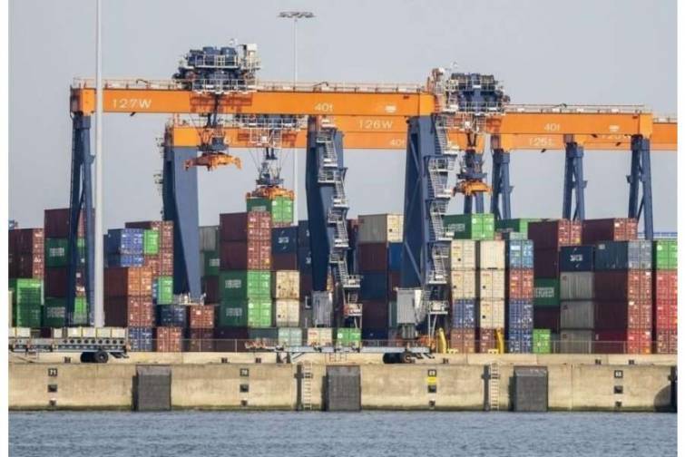 “Maersk” Qırmızı dənizdə naviqasiyanı dayandırıb
