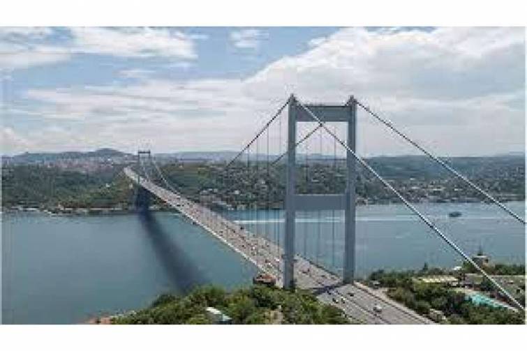 İstanbul Boğazında iki gəmi toqquşub