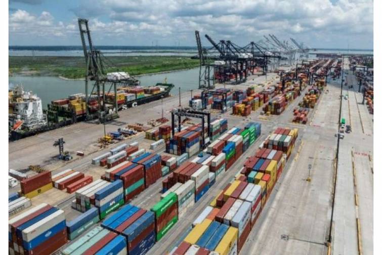 Hyuston limanında rekord sayda konteyner aşırılıb