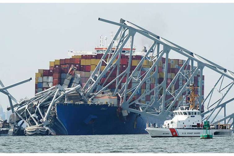 ABŞ Hərbi Dəniz Qüvvələrinin barjları Baltimor limanının sularını təmizləməyə kömək edəcək