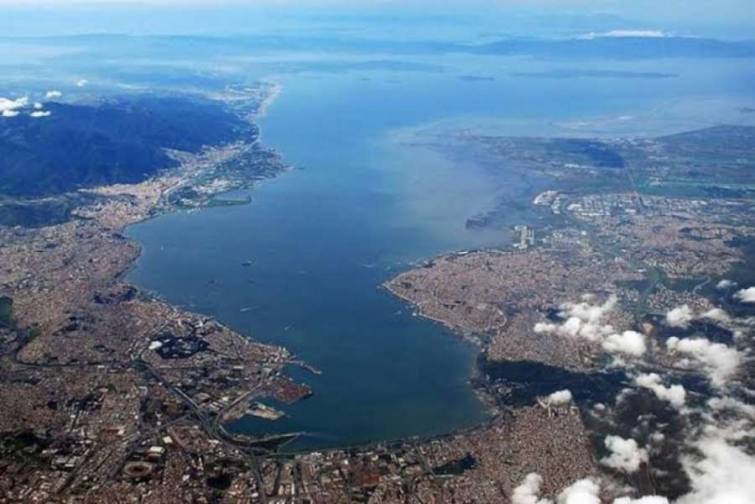 İzmir körfəzi məhv olmaq təhlükəsi ilə qarşılaşıb
